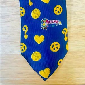 Vintage MoschinoTie 👔